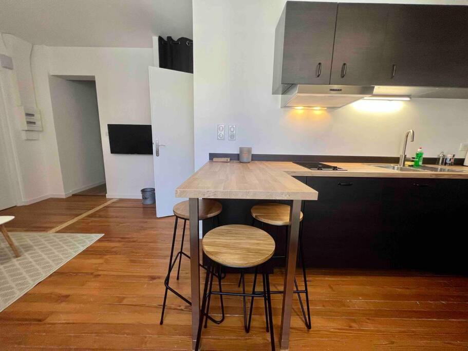 Appartement Climatise 4 Personnes / Centre-Ville Besançon Eksteriør billede